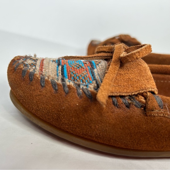 Minnetonka El Paso Moccasin Flat Southwestern Tapestry Soft Genuine Brown Suede - Picture 8 of 12